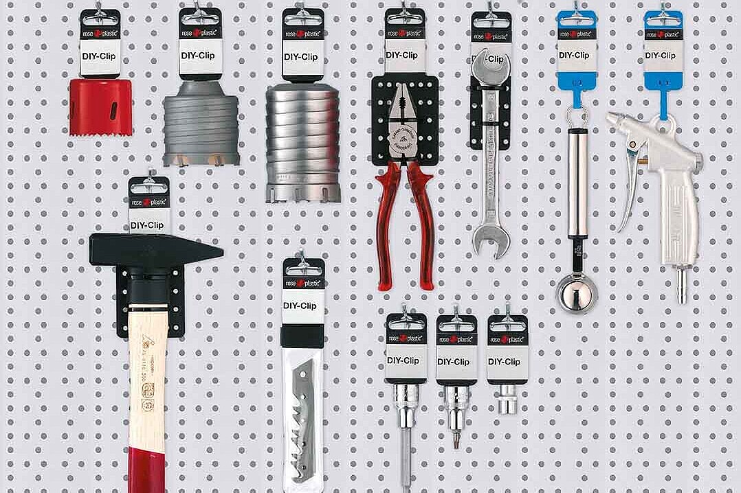 Packaging solutions for display walls Clever DIY packaging solutions for display walls.